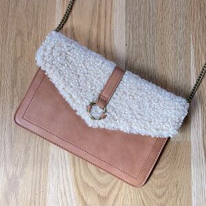 *Last Chance* Universal Threads Sherpa Cross Body or Clutch